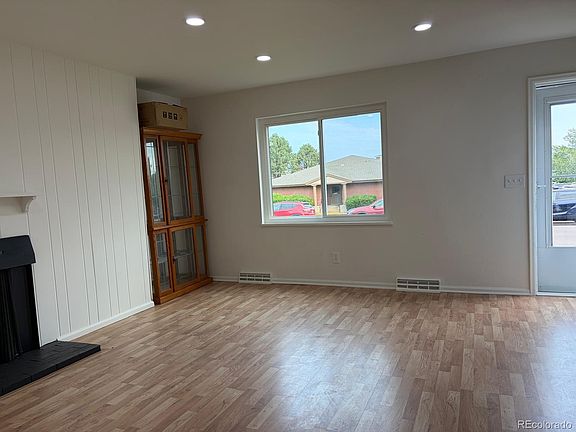 3rd image of 3604 W Radcliff Avenue