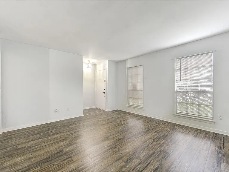 6723 Tarnef Dr #723 — Photo 6