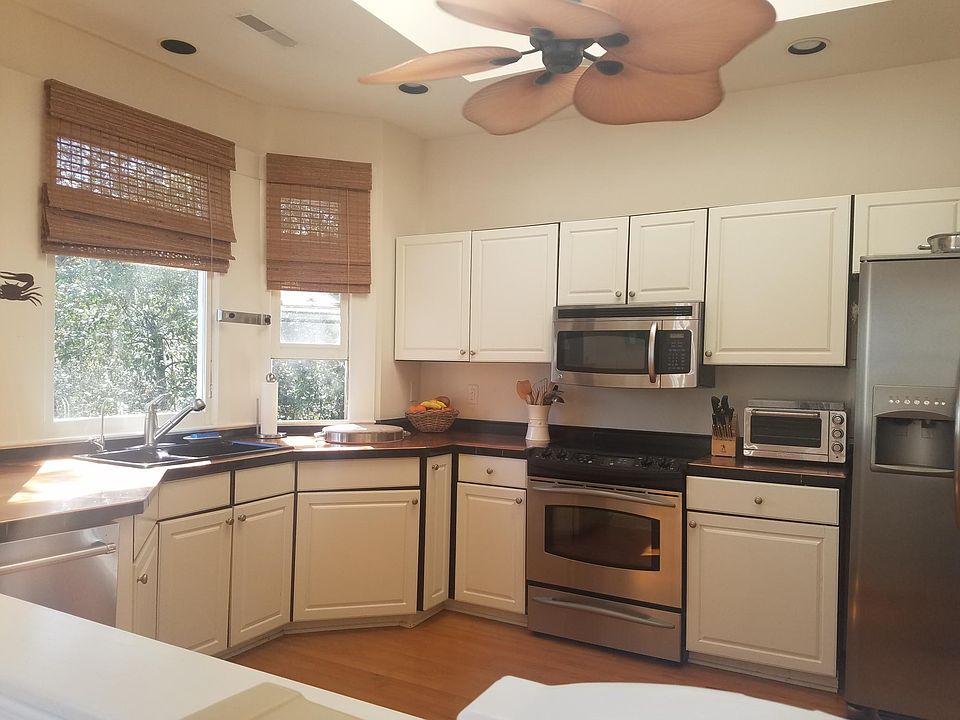 1st image of 1551 Ben Sawyer Blvd #J