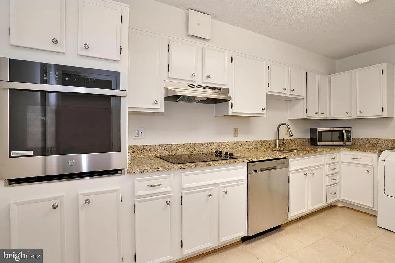 2 bed, 1120 sqft, $2,950 — Photo 4