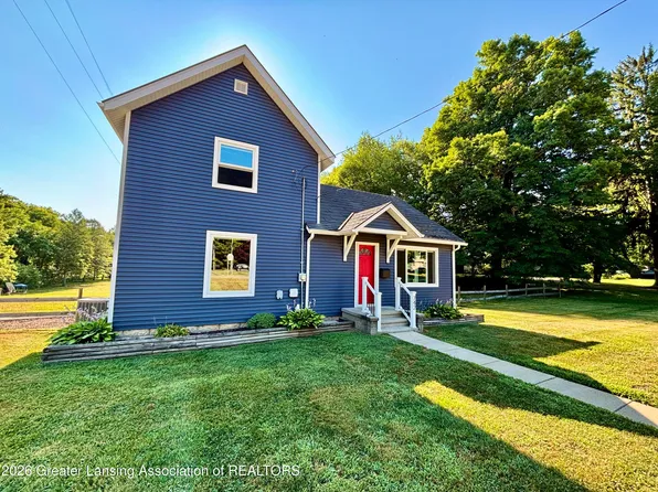 742 N Cochran Ave, Charlotte, MI 48813