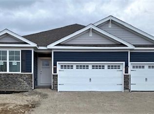 720 Kentshire Cir, Elgin, IL 60124