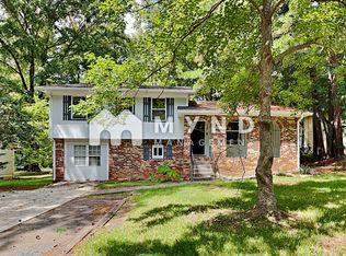 263 Leafwood Ln, Riverdale, GA
