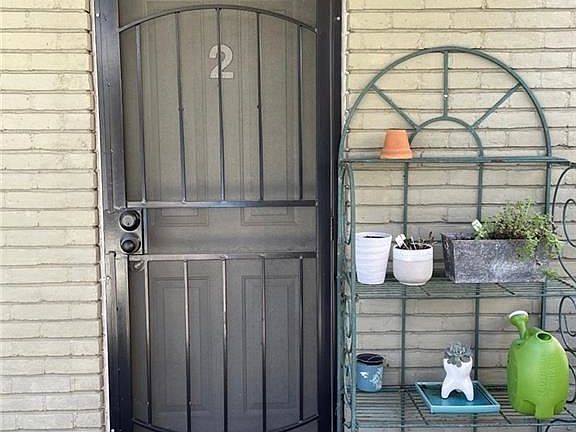 2nd image of 231 Opal St APT 2