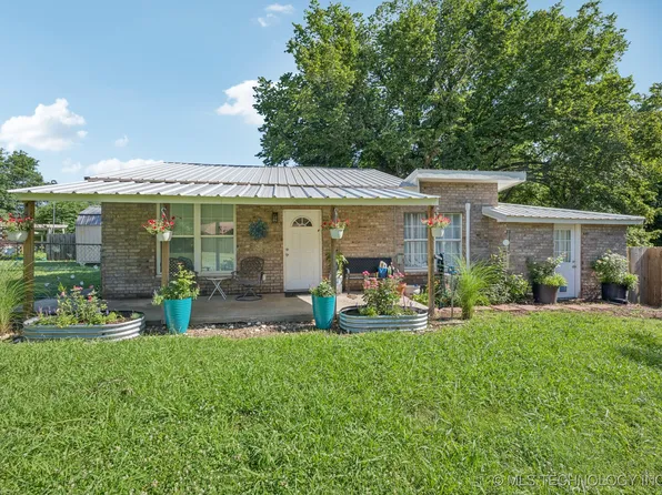705 S East St E, Skiatook, OK 74070