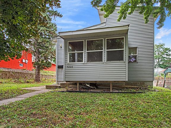 2nd image of 4228 Washington St NE