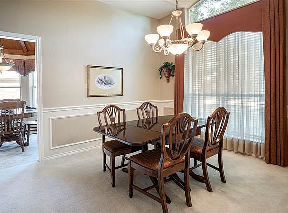4th image of 2206 Timberline Dr