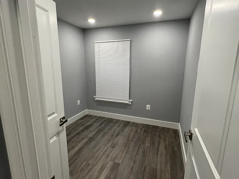 5900 Foote St NE #3 — Photo 8