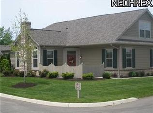 270 Quarry Lakes Dr, Amherst, OH 44001