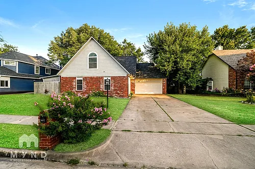 4417 W Toledo St Photo 1