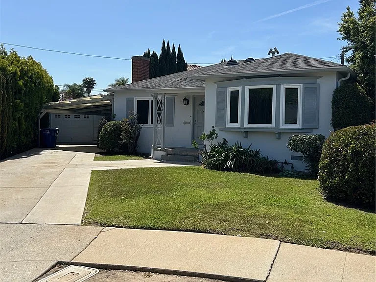 12312 Navy St — Photo 1