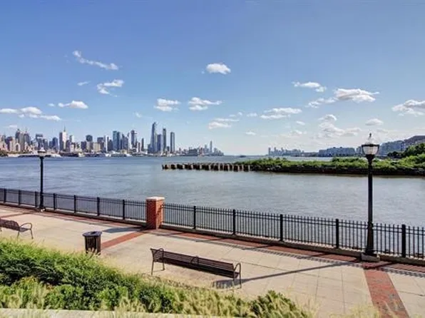 20 Avenue At Port Imperial image 41 of 45