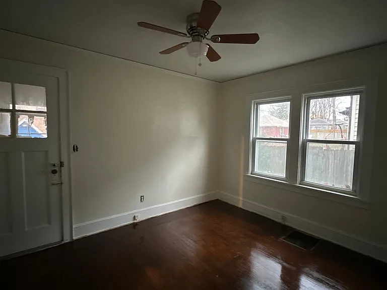1104 17th St #2 — Photo 3