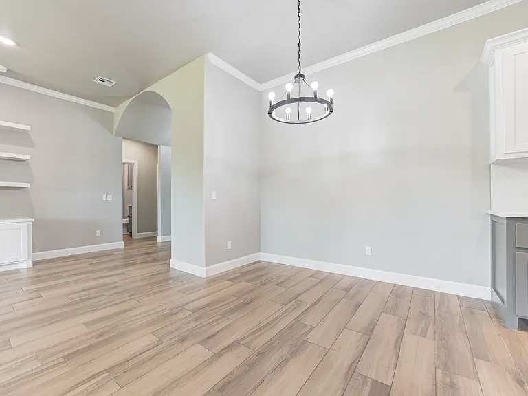 2728 Dunham Dr — Photo 12