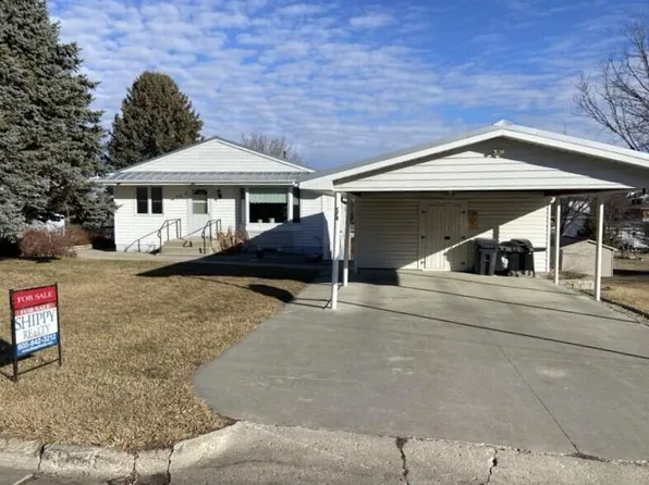 474 W 9th St, Winner, SD 57580