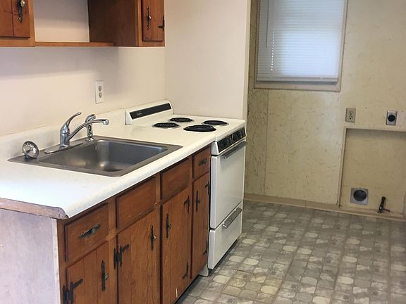 4th image of 4944 Hummelsheim Ave