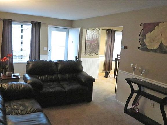 5th image of 867 Tollis Pkwy #1