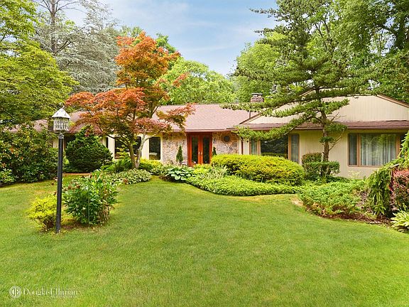 2nd image of 42 Woodland Dr