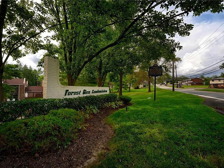 quiet and peaceful community that's centrally located