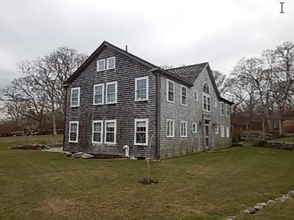 26 Harding Hl, Chilmark, MA 02535