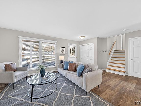 5th image of 10 Barbre Ct