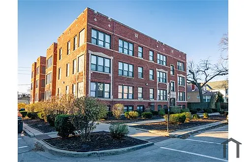 2475 E 74th Pl #3E Photo 1