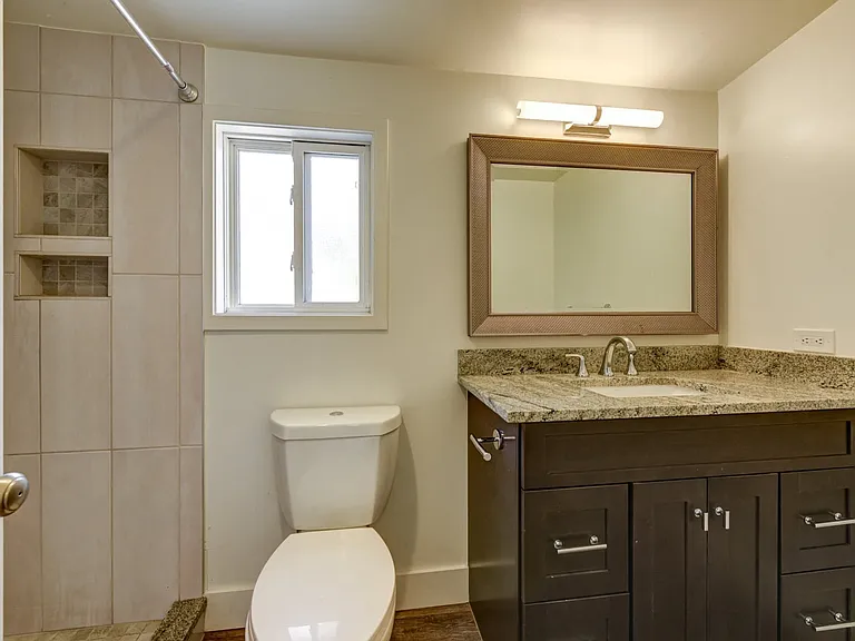 Bathroom 2015.5 S High