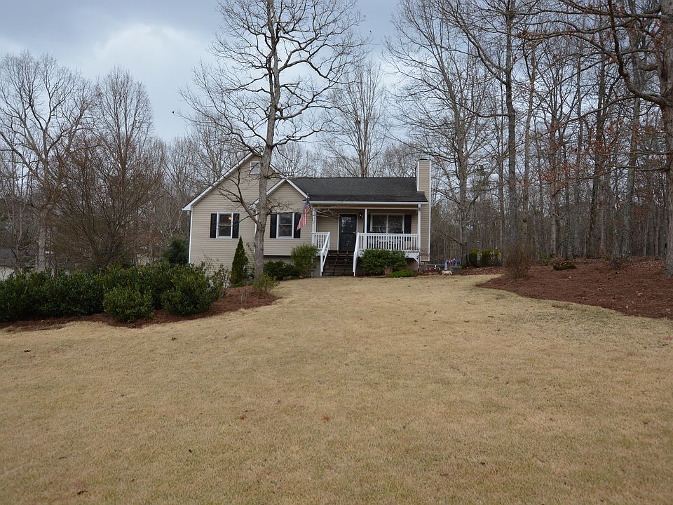 2nd image of 28 High Pointe Dr