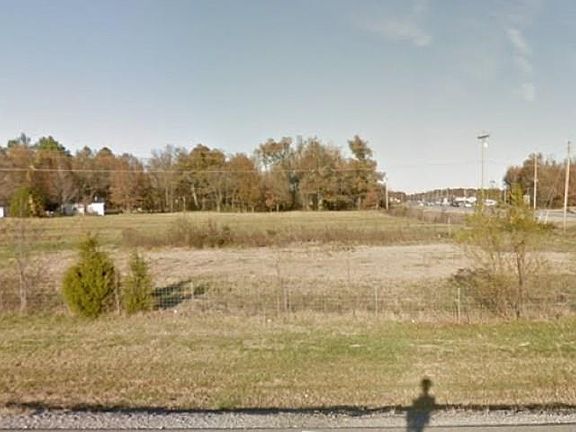 4th image of 2710 Husband Rd