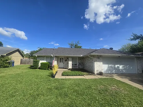 422 Woodmere Dr Photo 1