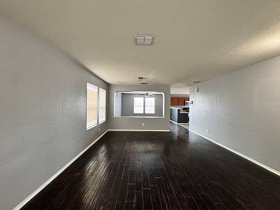 3rd image of 6714 Loma Vino