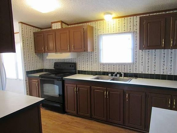 3rd image of 508 Golden Pine Ct