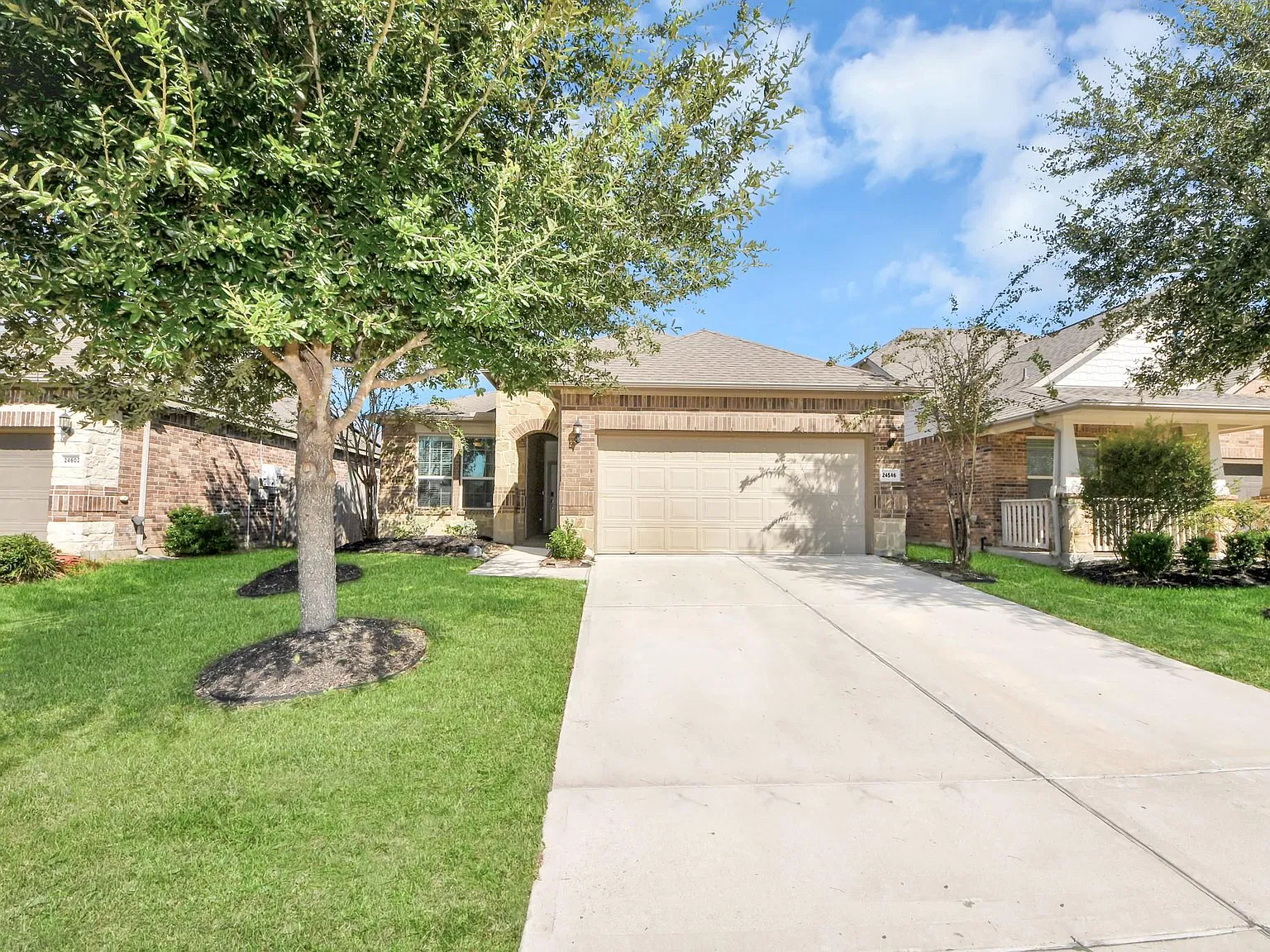 3 bed, 2.0 bath, 1609 sqft, $2,150 — Photo 1