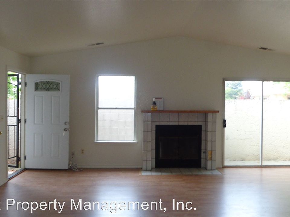 2nd image of 1479 Plumas St