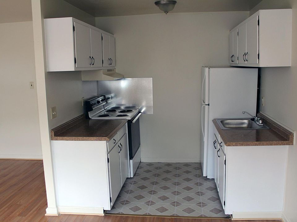 Kitchen (profile view)