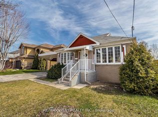 7 Highland Hl, Toronto, ON M6A2P7