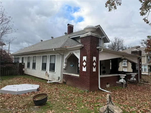 818 S 26th St, Fort Smith, AR 72901