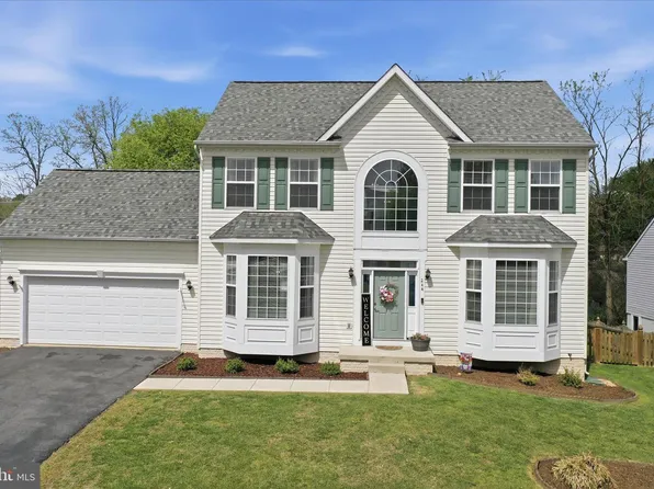 244 Kimberwicke Dr N, Charles Town, WV 25414