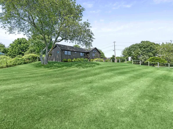 50 Gloucester Ave, Montauk, NY 11954