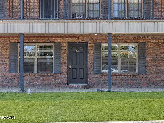 2nd image of 112 Hillside Dr APT 44
