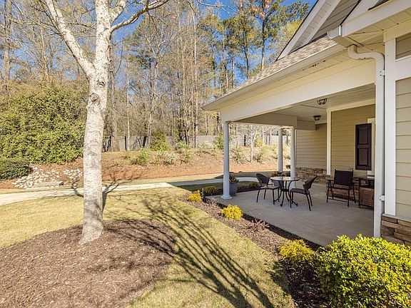4th image of 2604 Amberley Drive