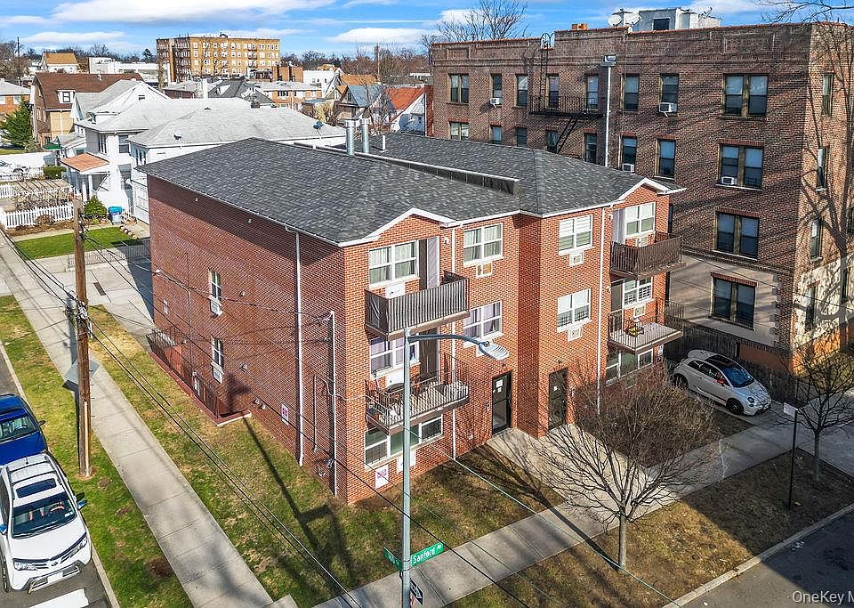 1st image of 16001 Sanford Avenue