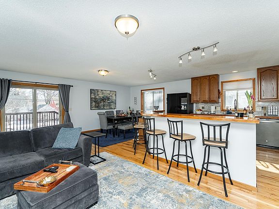 2nd image of 1012 7th Ave NW