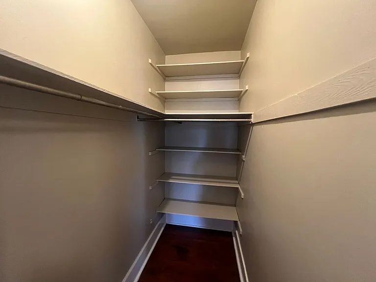 Historic Worthington Manor Apartments — Photo 19
