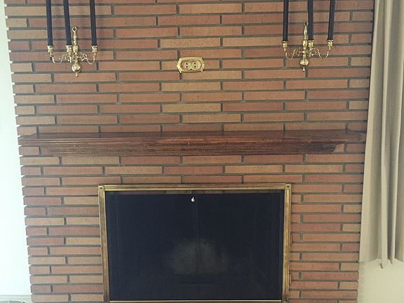 5th image of 111 Lynn Dr