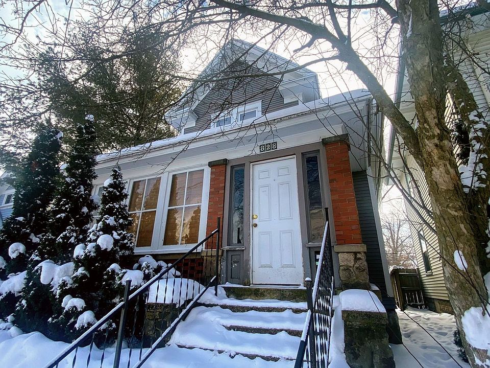 1st image of 828 Baldwin St SE #828