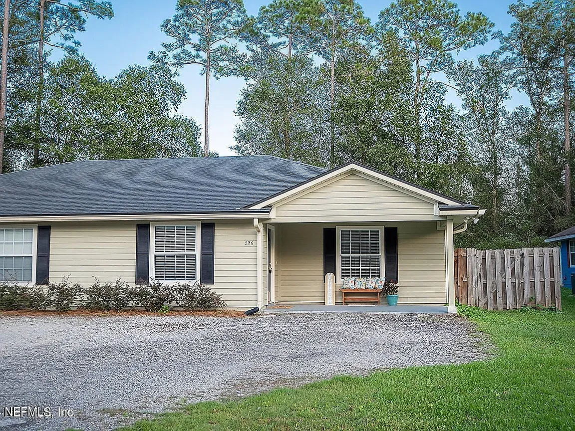 3 bed, 1422 sqft, $1,700 — Photo 3