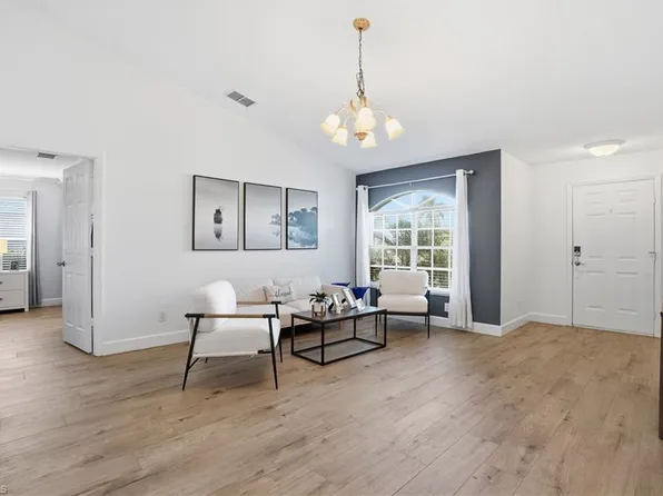 272 Johnnycake DR, NAPLES, FL 34110