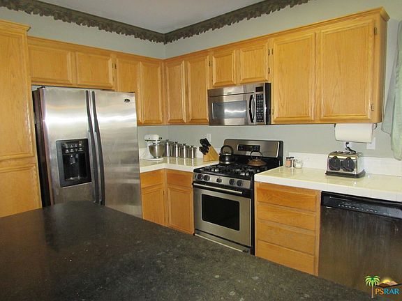 3rd image of 65576 Avenida Cadena