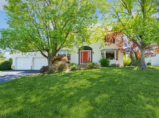 33 Reading Rd, Flemington, NJ 08822